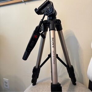 B2 Sony Remote Control Tripod VCT-670RM Cameras Camcorders F/S